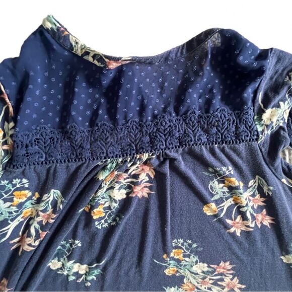 Daniel Rainn Taravel crochet detail knit floral top - Picture 3 of 8